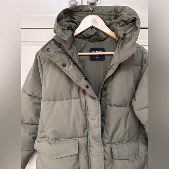 Everlane ReNew Long Puffer (S) in Kalamata - Picture 3 of 5